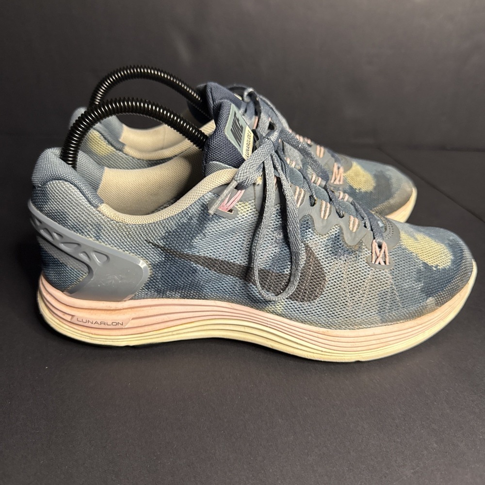 Nike Women’s Blue Camo Running Shoes